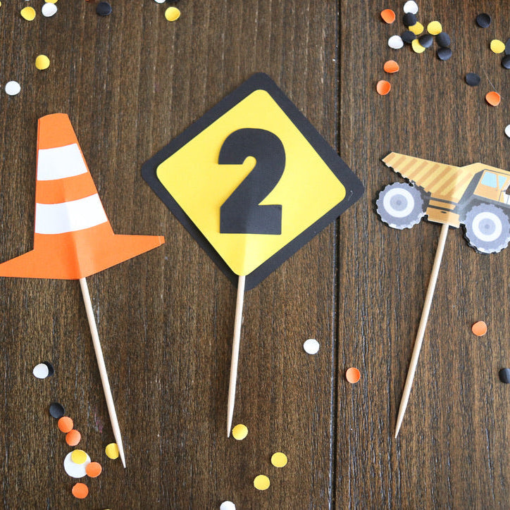CUPCAKE TOPPERS