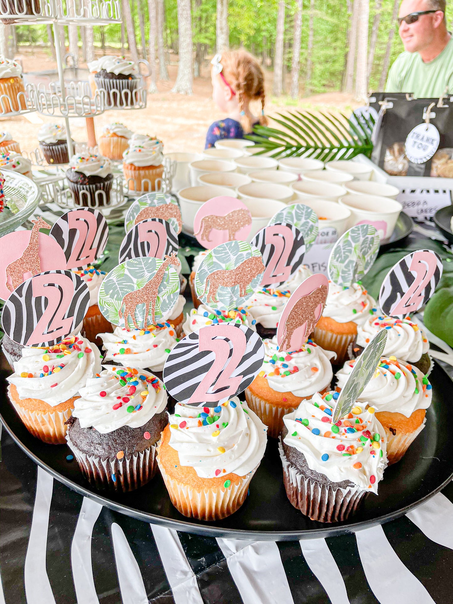 CUPCAKE TOPPERS